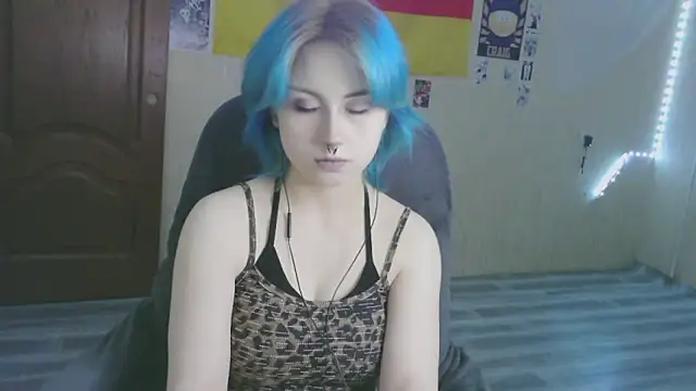 LeisaHopperstad's cam snapshot