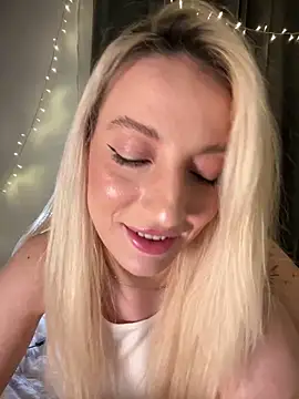 Ella_Charm's cam snapshot