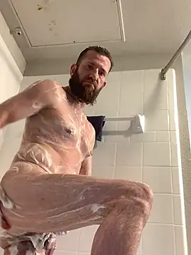 Icebearsticlese live sex cam