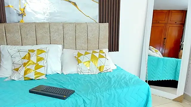 Atenis_thompson's cam snapshot