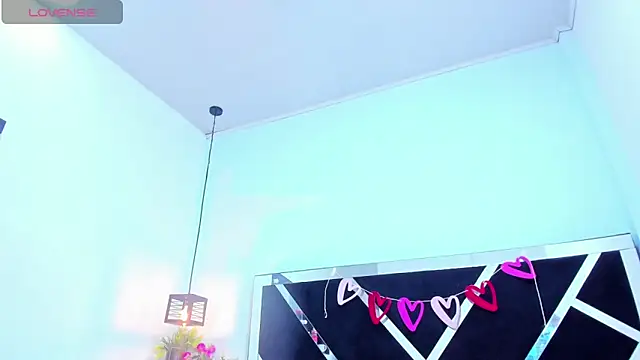 iisabella_noa's cam snapshot