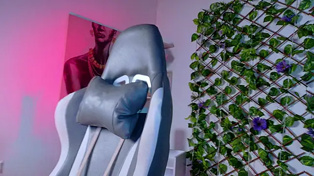 alice_rous21's cam snapshot