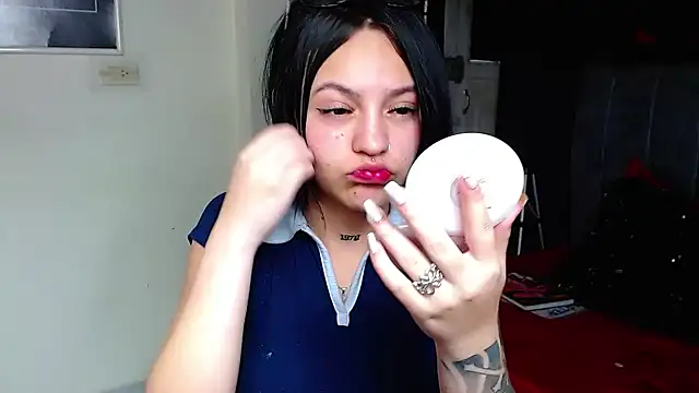 Violettasquirt's cam snapshot