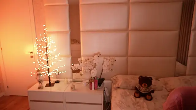 Lilly_Colins's cam snapshot