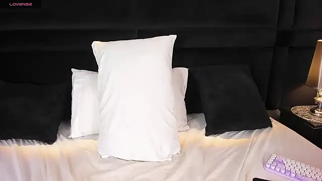 LauraCarther's cam snapshot