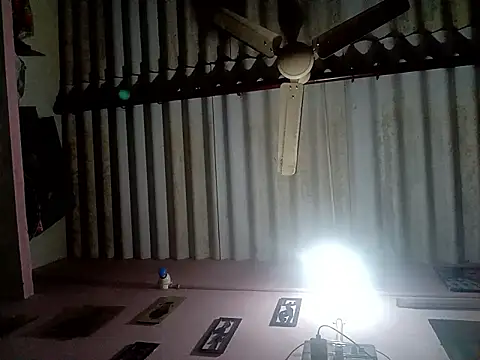 Jessi_25's cam snapshot