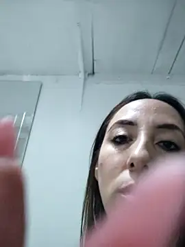 Mia_Novikov's cam snapshot