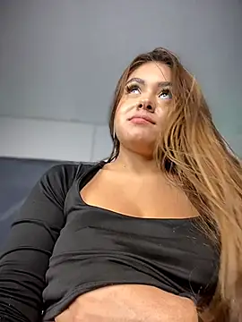 MayaMoanXXX live sex cam