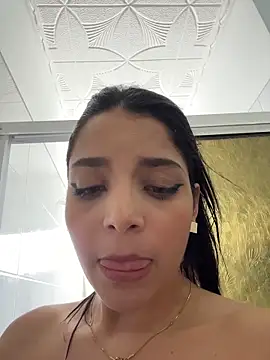 ArieliciousXXX live sex cam