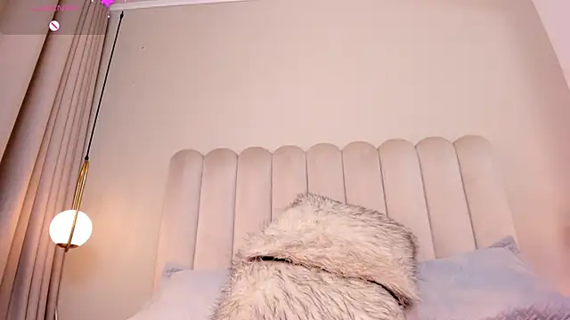 Melanie_hillz's cam snapshot