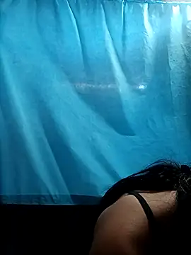 triana-hot18's cam snapshot