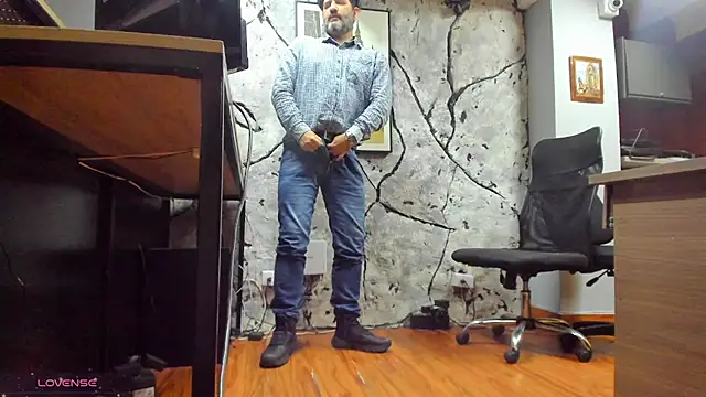 Maxi_thebig_daddy live sex cam