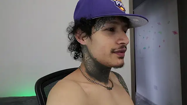 trieone's cam snapshot