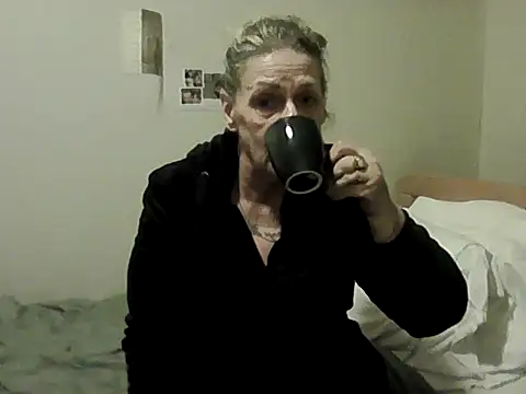 Latex_shantie's cam snapshot