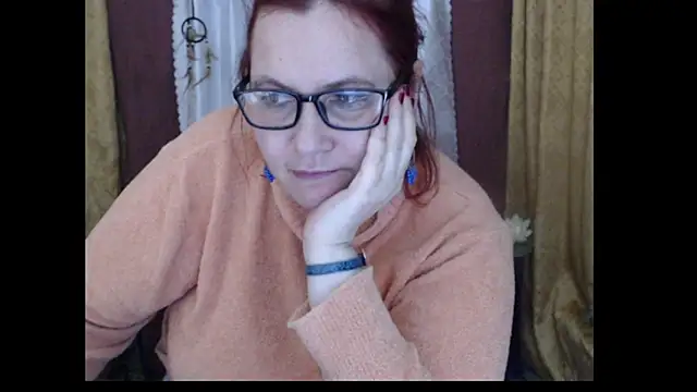 PlayfullMature live sex cam