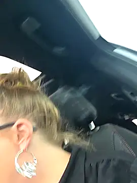 julimonroe live sex cam