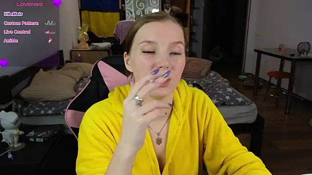 Mary_Blu's cam snapshot