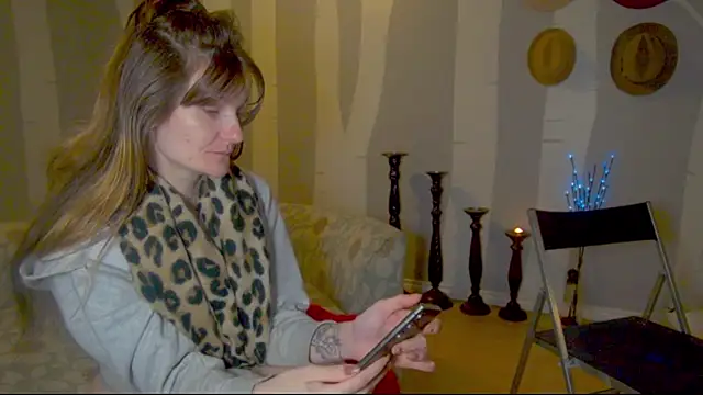 YourFavCanadianMILF's cam snapshot