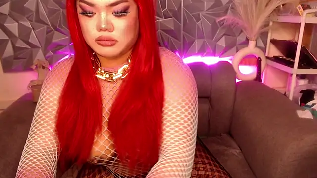 AlwaysHornyMia's cam snapshot