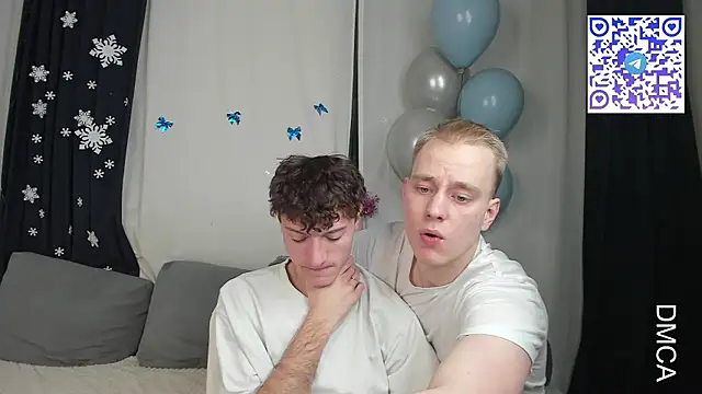 Kevin_Young_Cat's cam snapshot