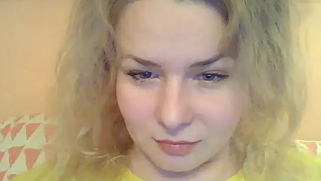 HollyxPretty's cam snapshot