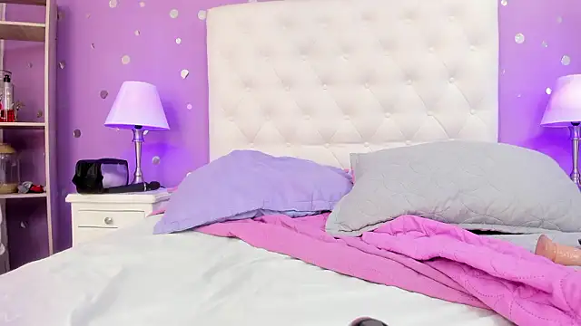 rousse_millers's cam snapshot