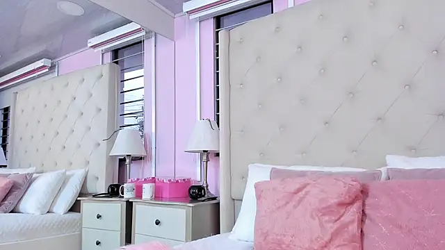 scarlett_leblanc_'s cam snapshot