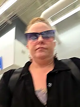 julimonroe's cam snapshot