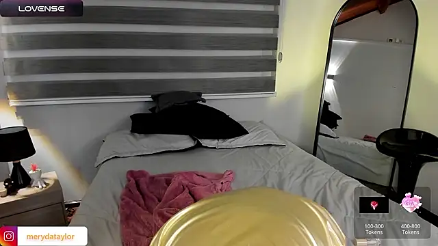 MERIDA_TAYLOR's cam snapshot