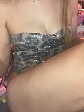 LaPetitechienne1's cam snapshot