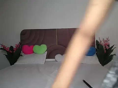 Husan-e-Jasmine's cam snapshot