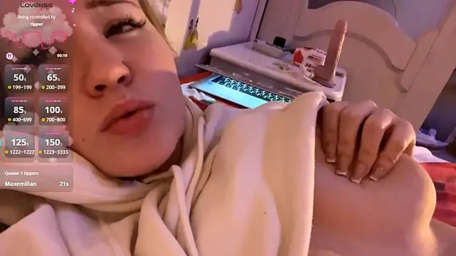 PandaFluff's cam snapshot