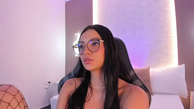 emily_tolson's cam snapshot