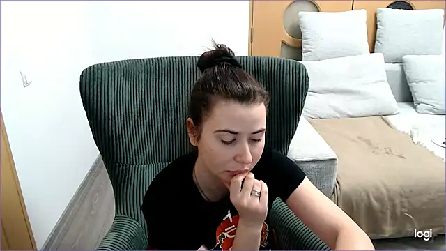 VioletaFlower7's cam snapshot