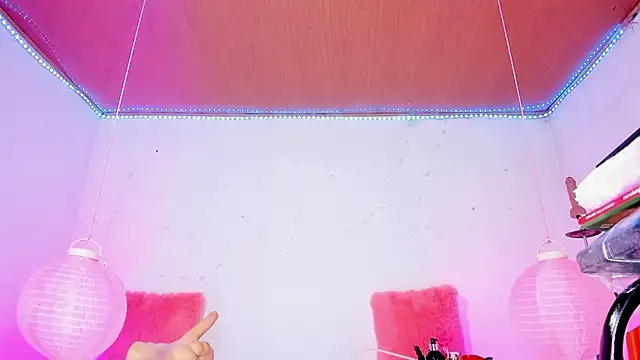 shannon_kinne_'s cam snapshot