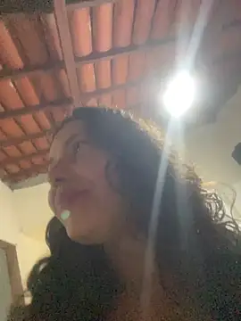 Mari_valda2's cam snapshot