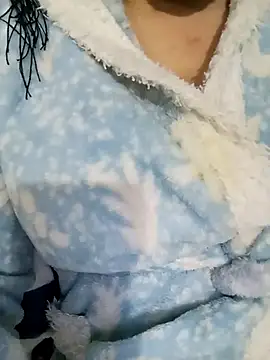 Rouzalinda_1's cam snapshot