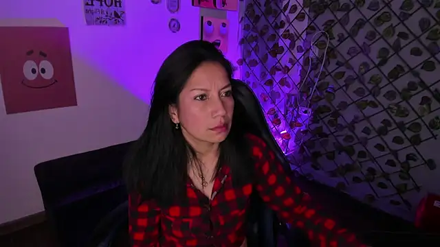 Megan_Collinss_'s cam snapshot