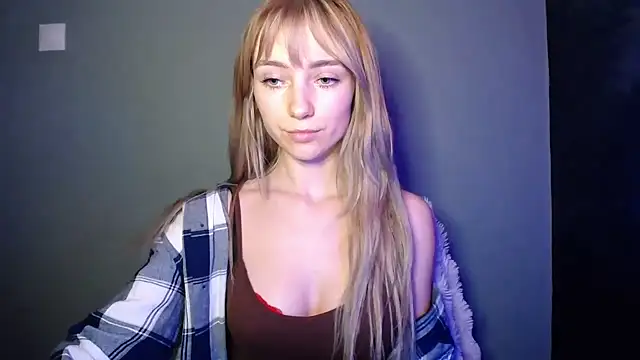 LuciaYoung's cam snapshot