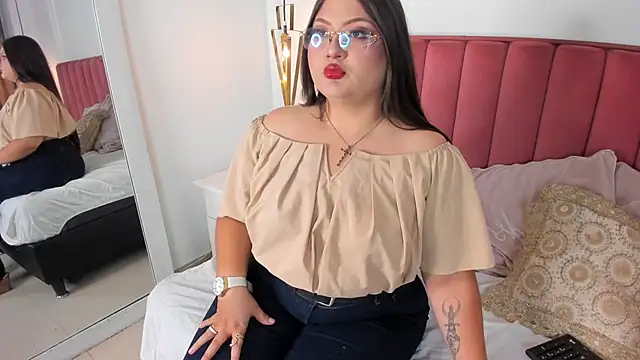 Tessa_Sinclaire's cam snapshot