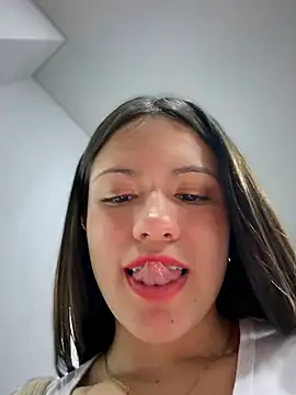 CHARLOTTE__05's cam snapshot