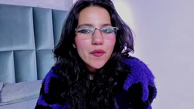 HollyPeach's cam snapshot