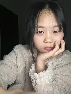 Emely-lysea live sex cam