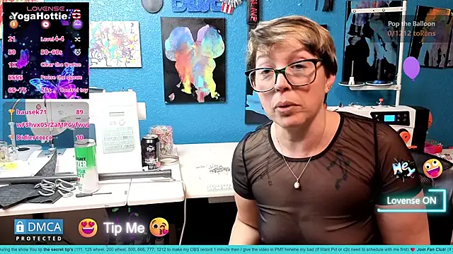 YogaHottie76's cam snapshot