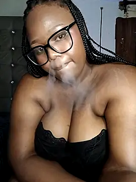 ItsAaliyah445 live sex cam