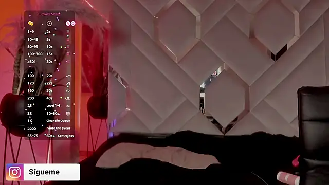 Sara_Foxx1's cam snapshot