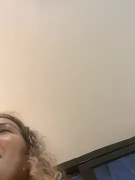 ISIS17_EF's cam snapshot