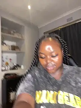 Honeycoco0211 live sex cam