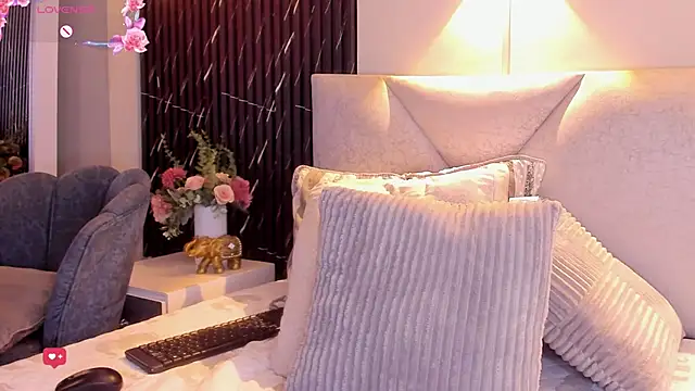 katrina_kaif_x's cam snapshot