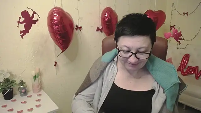 EmilyL0ve's cam snapshot